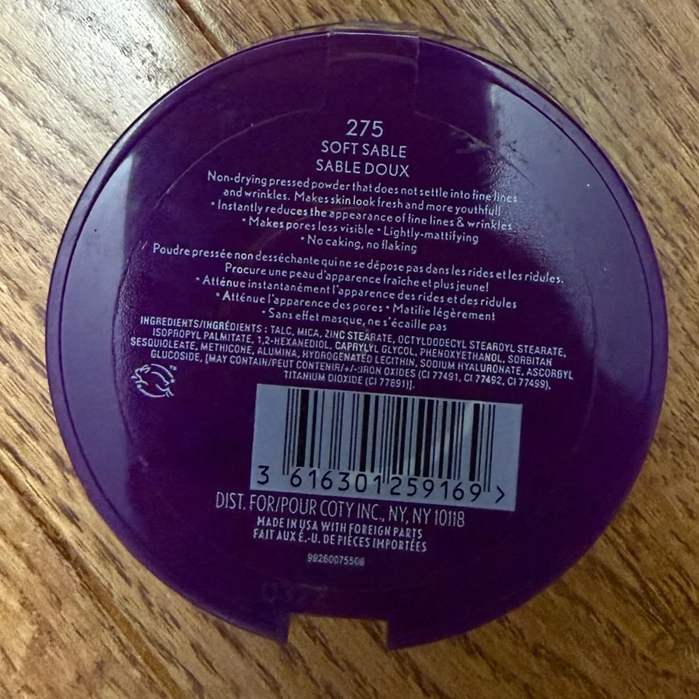 Covergirl Simply Ageless Instant Wrinkle Blurring Pressed Powder Soft Sable 275